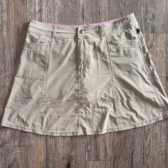 LL Bean side 12 skort olive green excellent condition - Picture 2 of 7